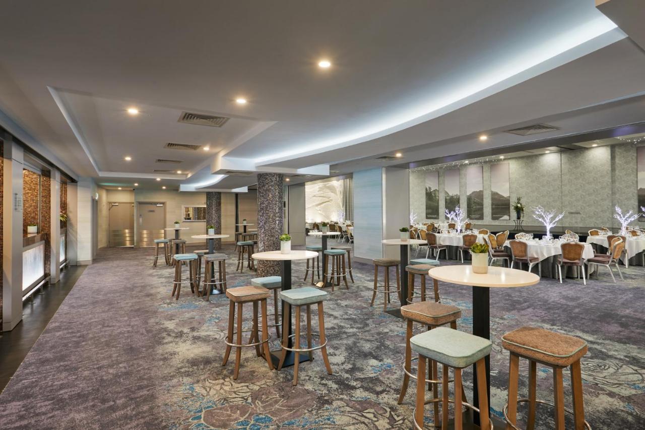Crowne Plaza Dublin Blanchardstown By Ihg Hotell Exteriör bild
